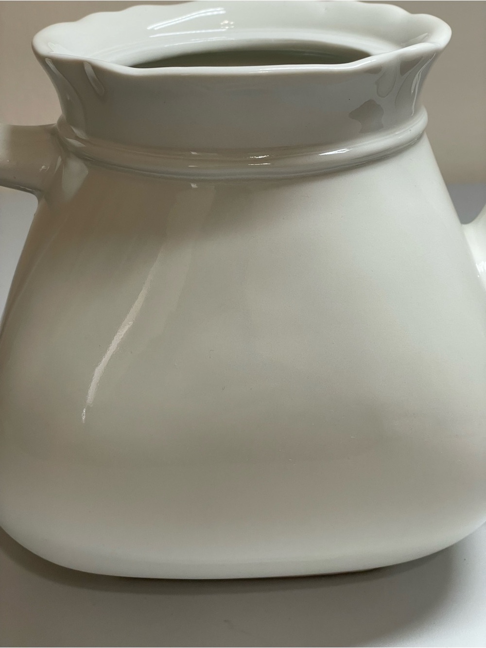 Vintage 1960s Red Cliff Montcliff White Ironstone 8-Cup Teapot - PRISTINE - Picture 8 of 13